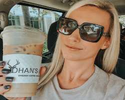 Rich is a big coffee lover and is often seen with a glass of coffee in her post.